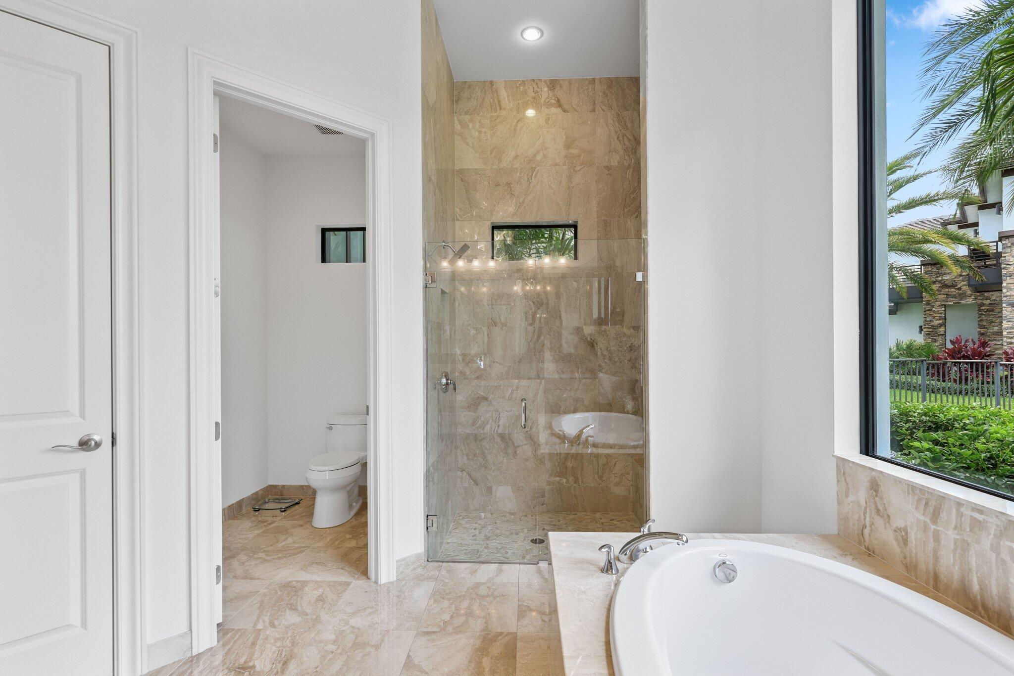 ROYAL PALM POLO - Residential