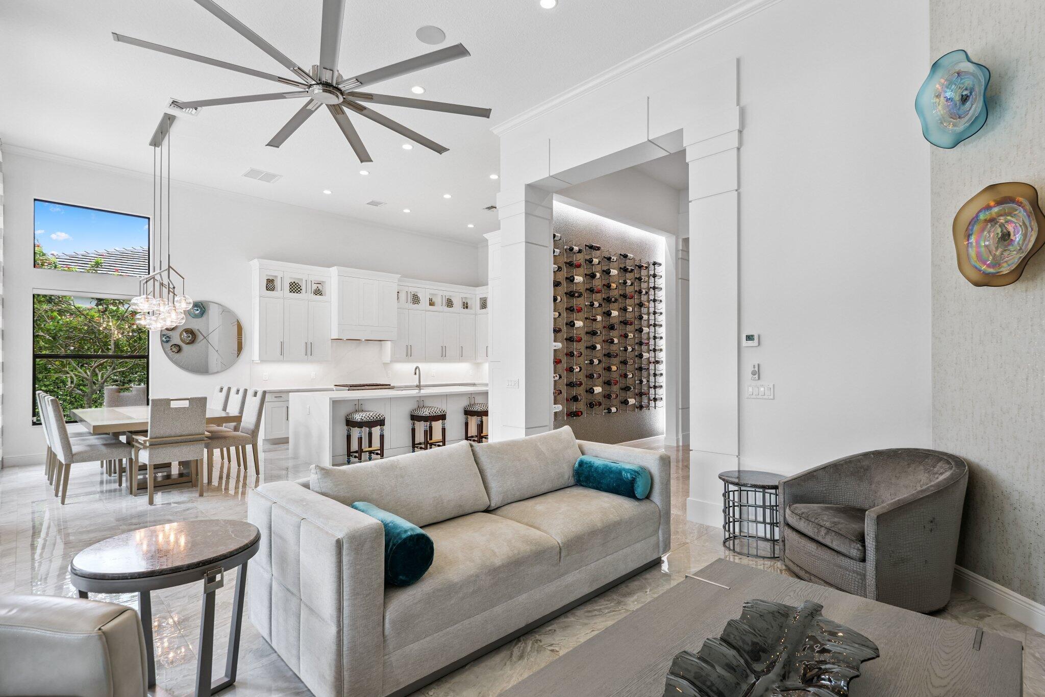 ROYAL PALM POLO - Residential