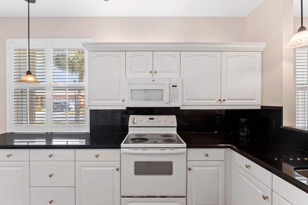 KINGS ISLE PHASE VIII-B - Residential