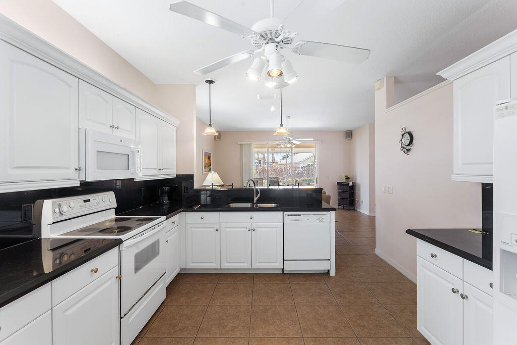 KINGS ISLE PHASE VIII-B - Residential