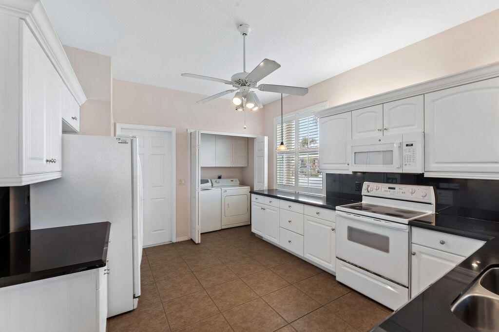 KINGS ISLE PHASE VIII-B - Residential