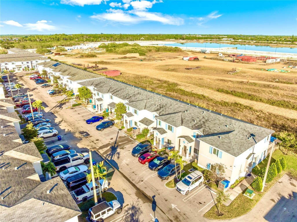 FOREST PARK VILLAS - Residential