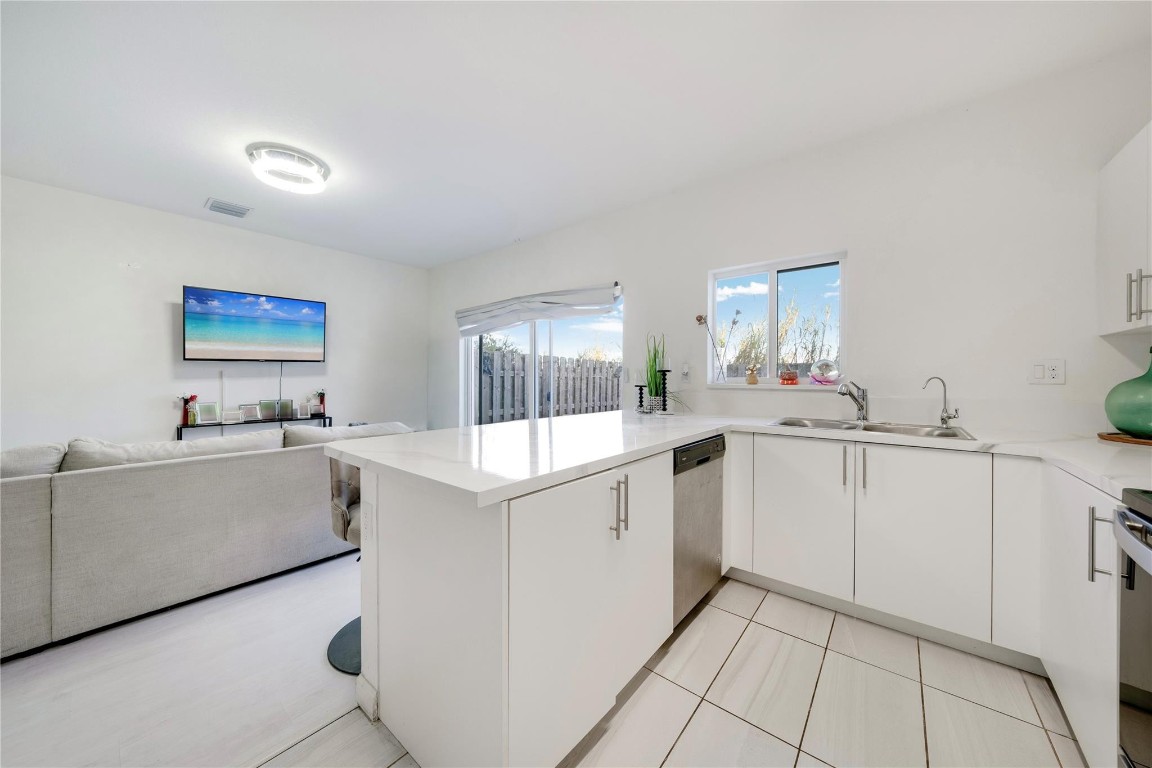 FOREST PARK VILLAS - Residential