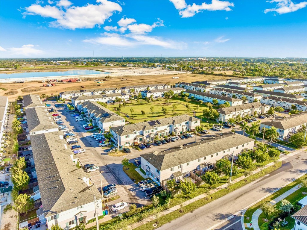 FOREST PARK VILLAS - Residential