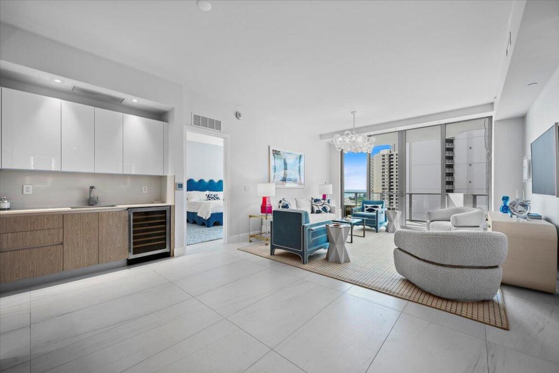 3100 N Ocean Drive H-1105