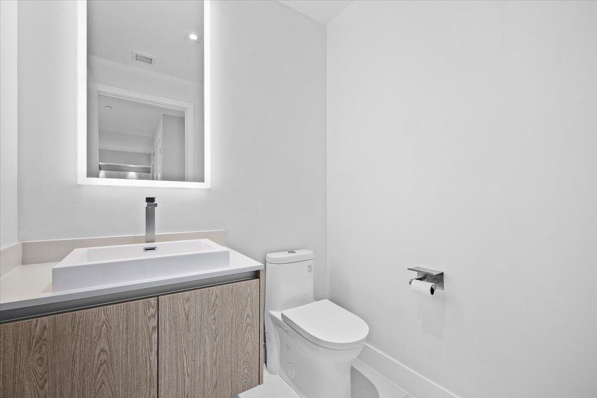 AMRIT OCEAN RESORT CONDO - Residential