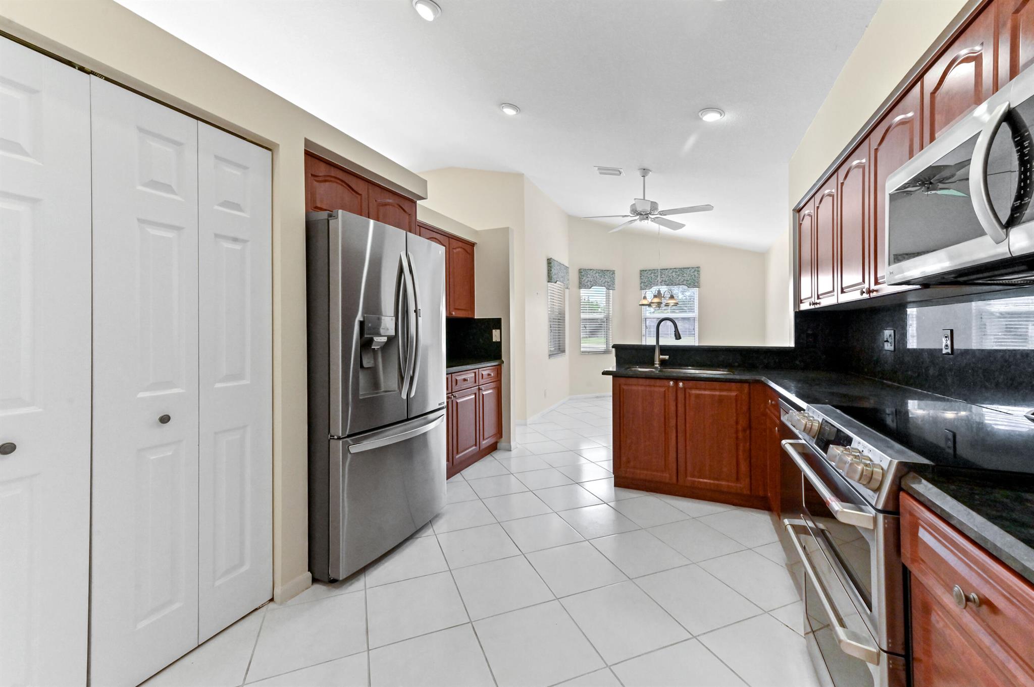 14066 Glenlyon Court, Delray Beach, FL, 33446/$650,000 2 14066 Glenlyon Court