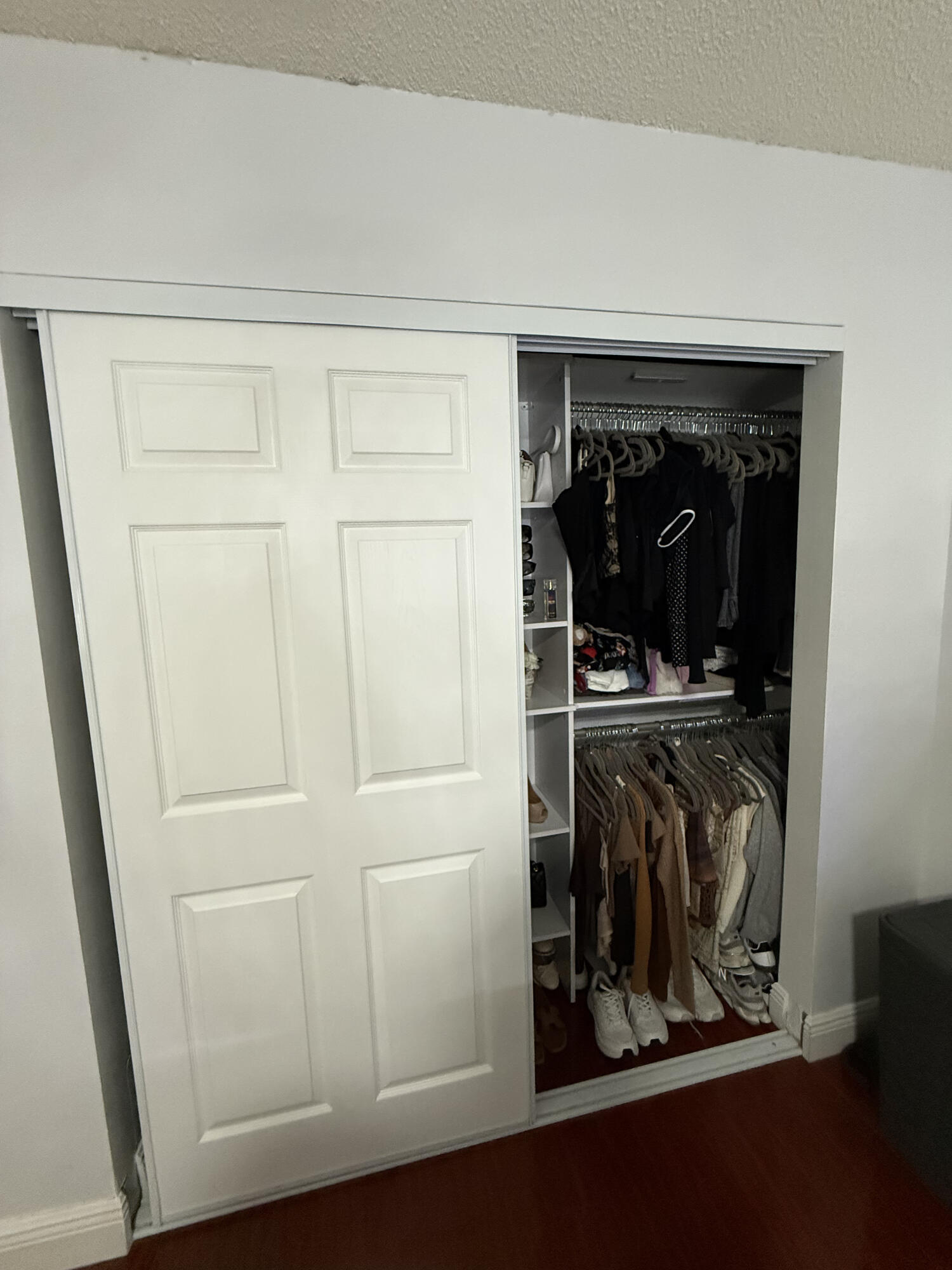 THE MOORS TOWNHOUSES - Residential