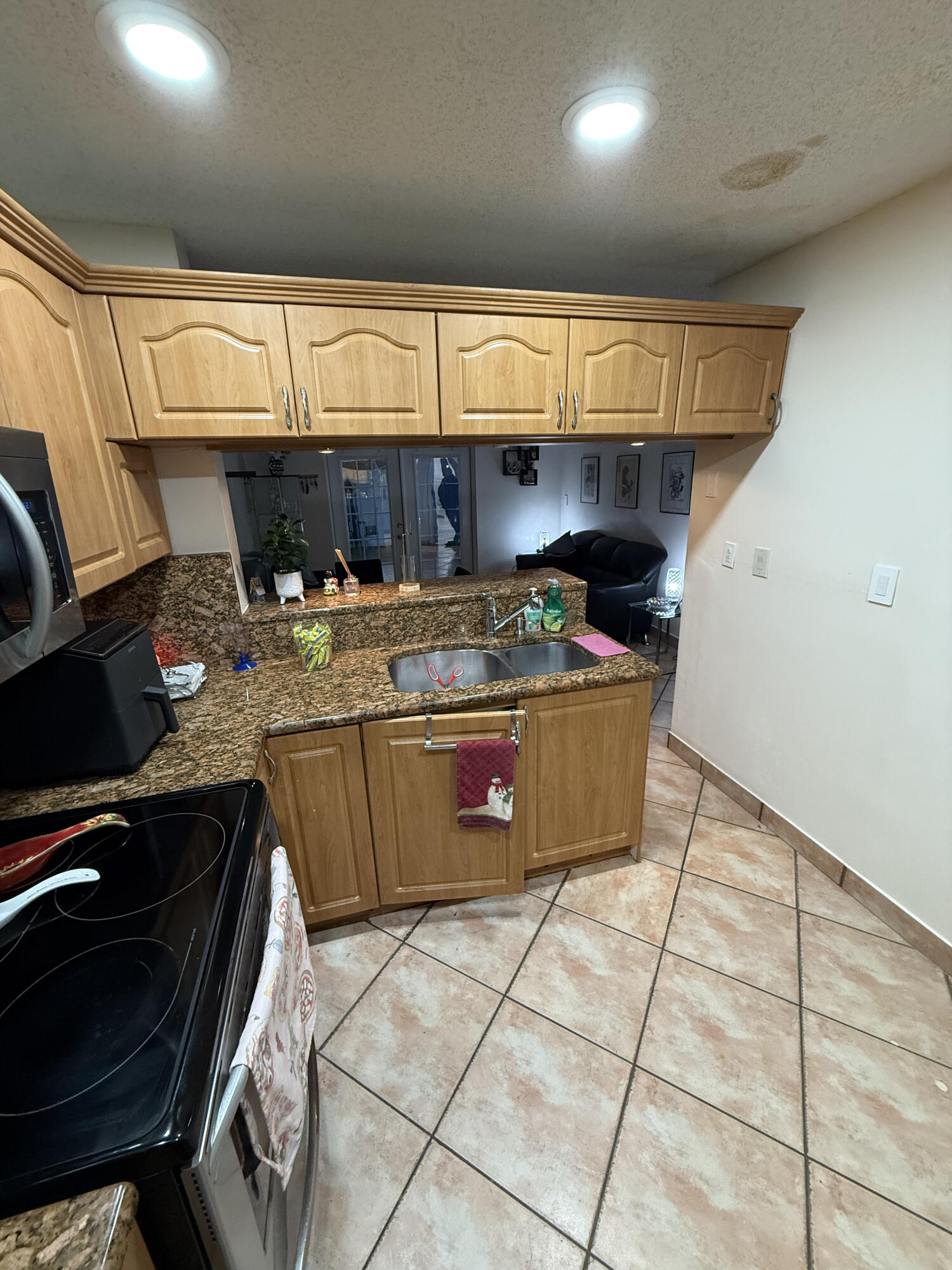 THE MOORS TOWNHOUSES - Residential