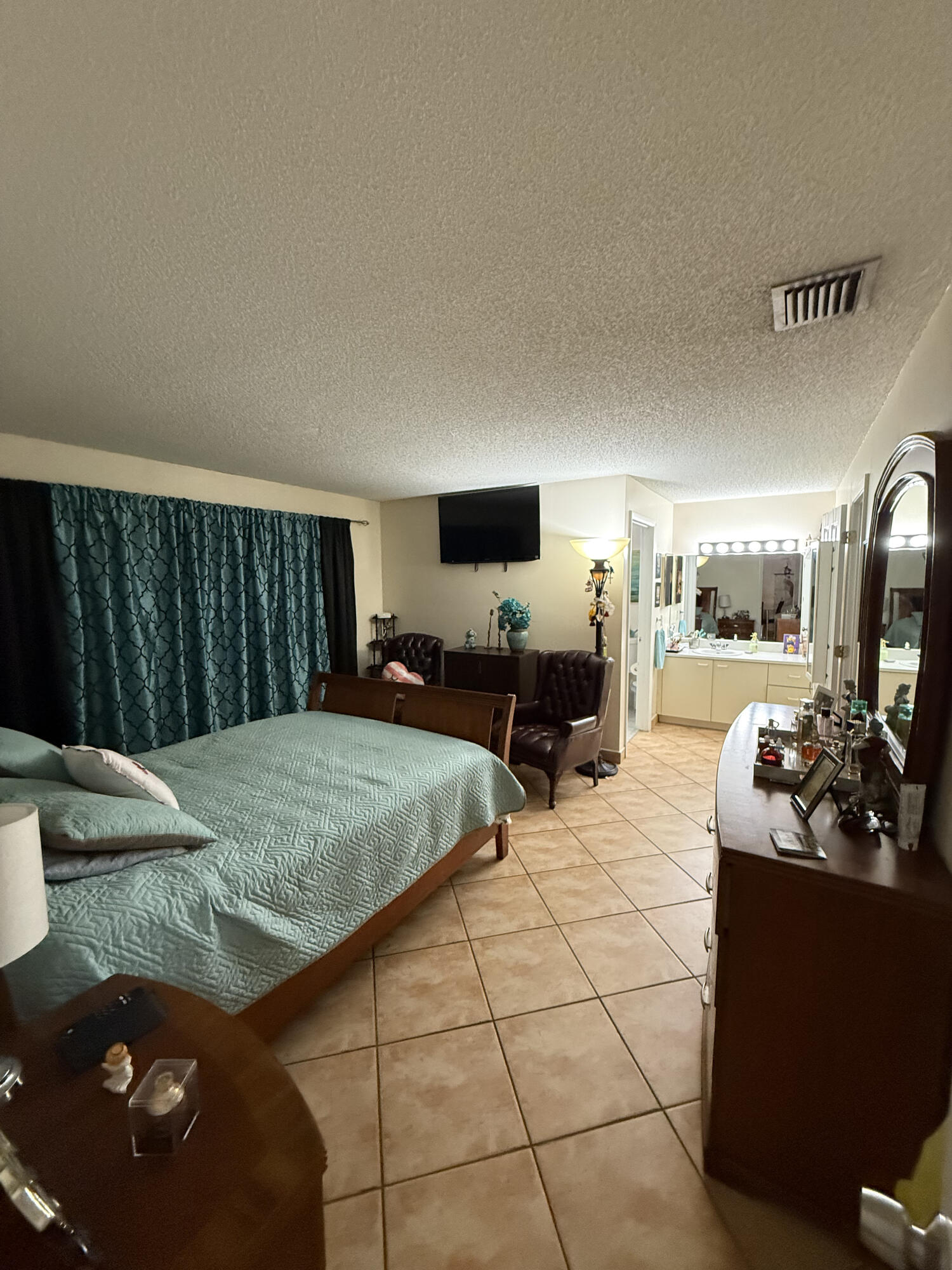 THE MOORS TOWNHOUSES - Residential