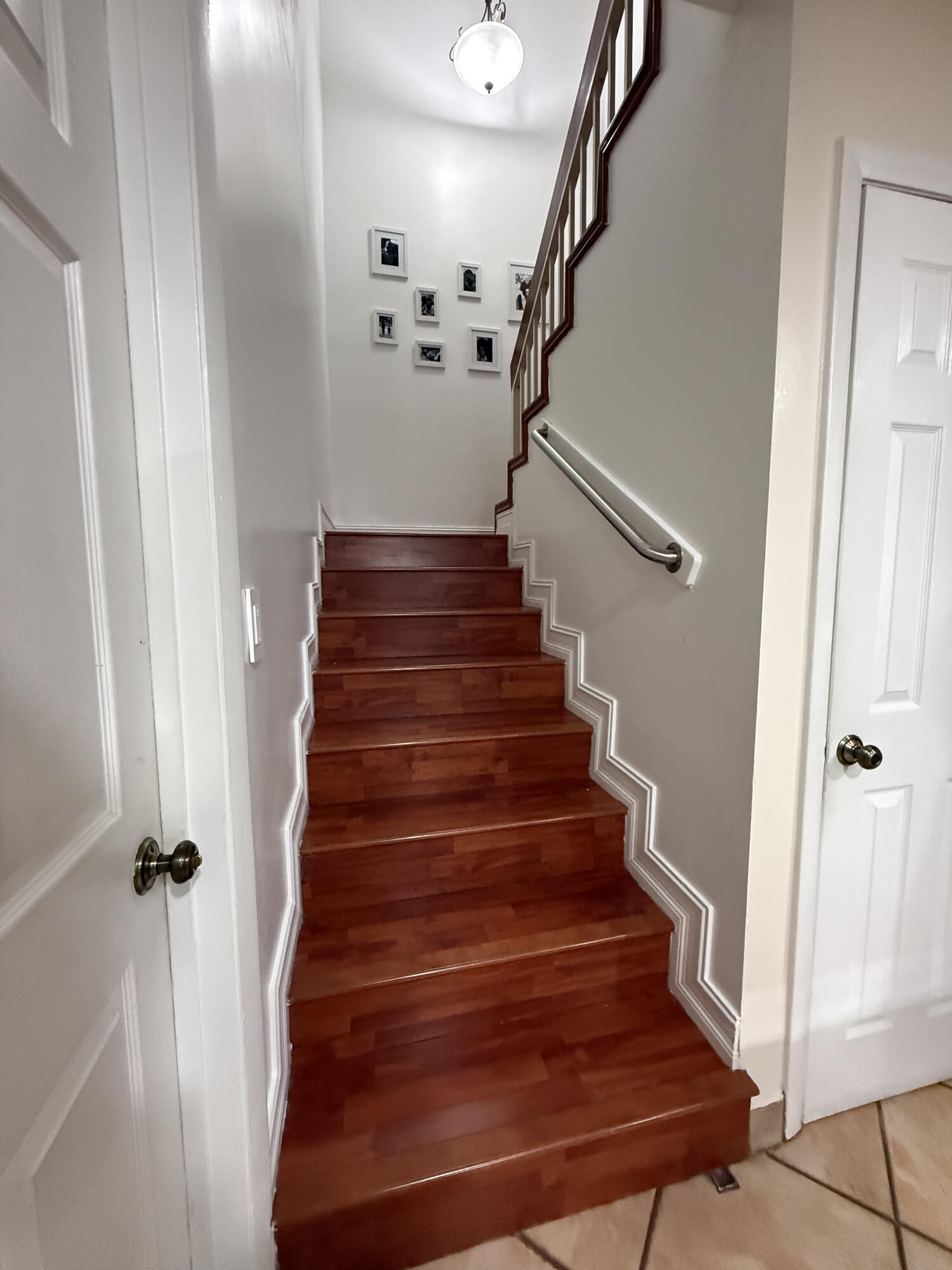 THE MOORS TOWNHOUSES - Residential