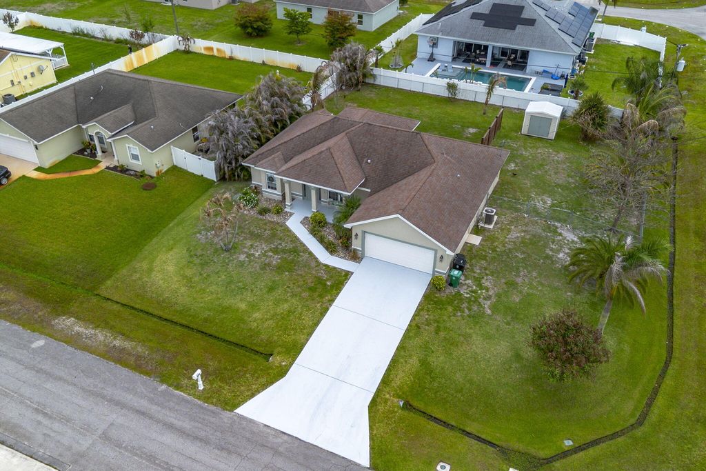 Photo of 270 SW Parish Terrace, Port Saint Lucie, FL 34984 (MLS # B26019098)