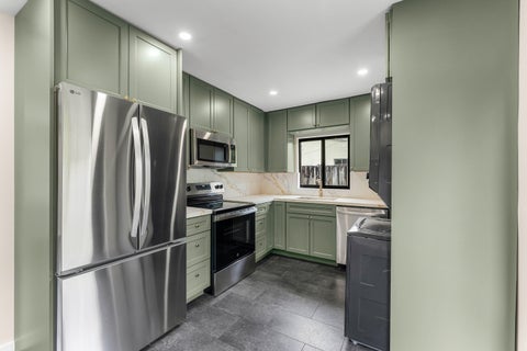 Tiny photo for 321 NE 59th Street, Oakland Park, FL 33334 (MLS # B26059322)
