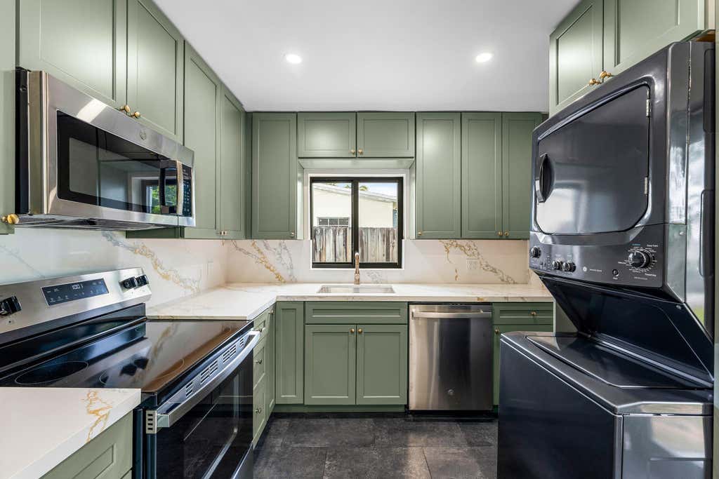 Photo of 321 NE 59th Street, Fort Lauderdale, FL 33334 (MLS # B26059322)