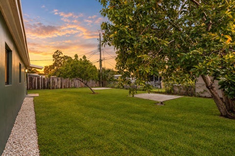 Tiny photo for 321 NE 59th Street, Oakland Park, FL 33334 (MLS # B26059322)