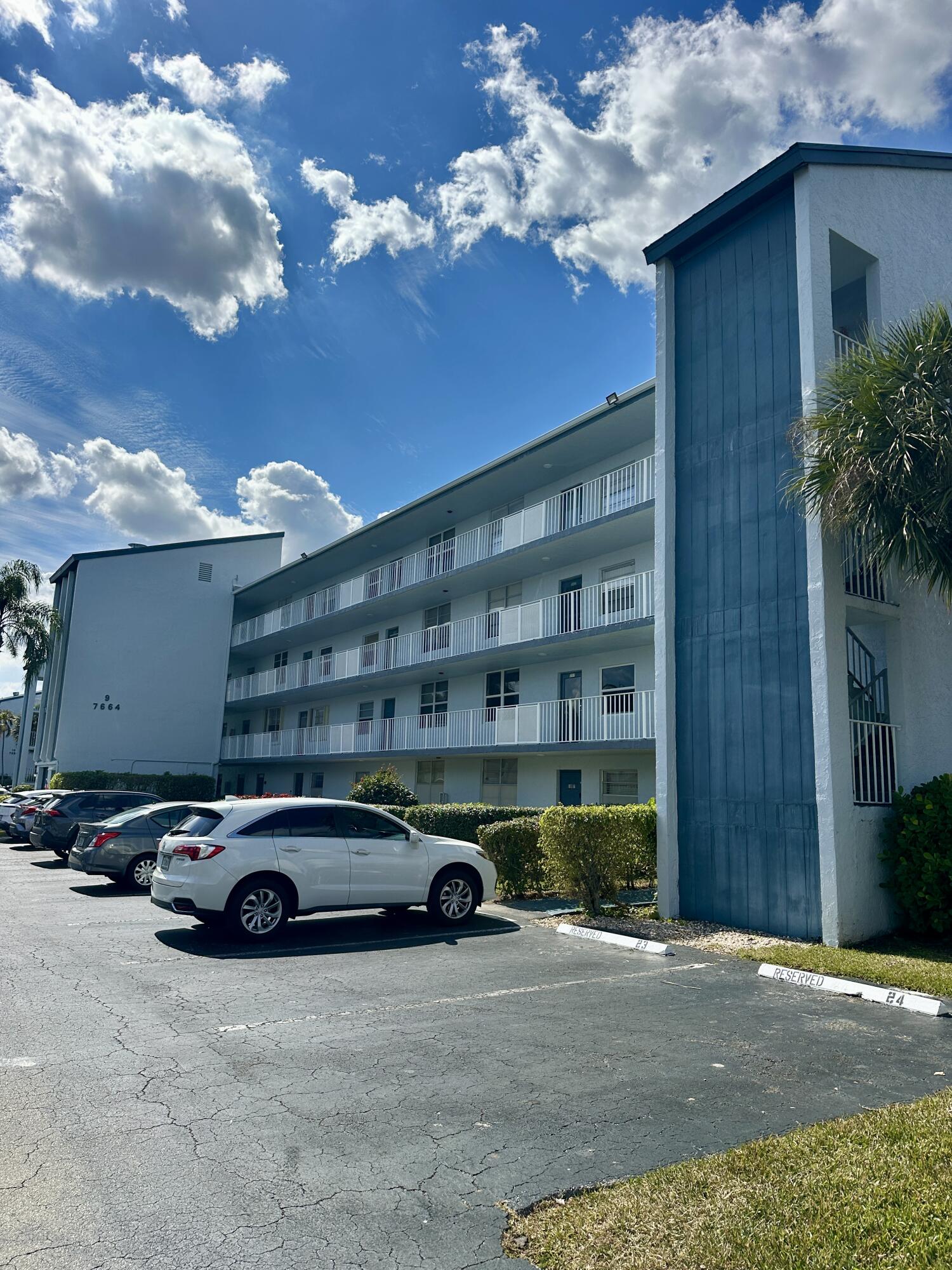 9 OF PALM SPRINGS 2 CONDO - Residential