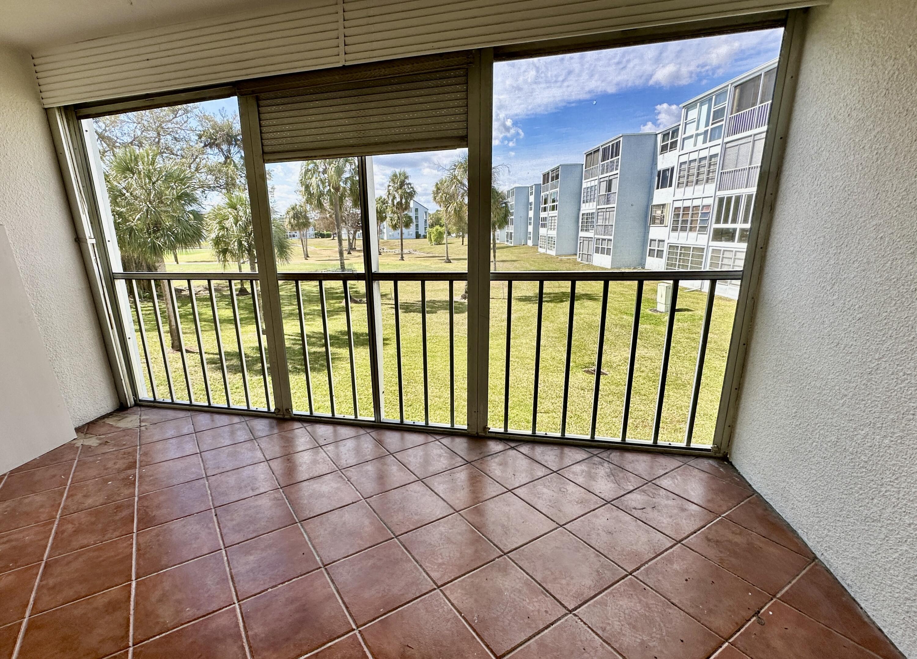 9 OF PALM SPRINGS 2 CONDO - Residential