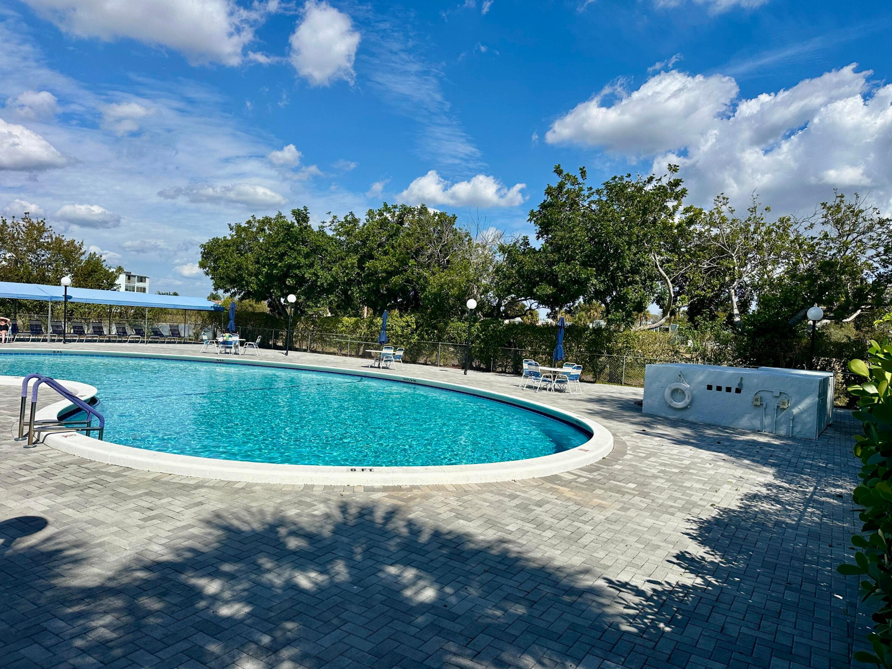 9 OF PALM SPRINGS 2 CONDO - Residential