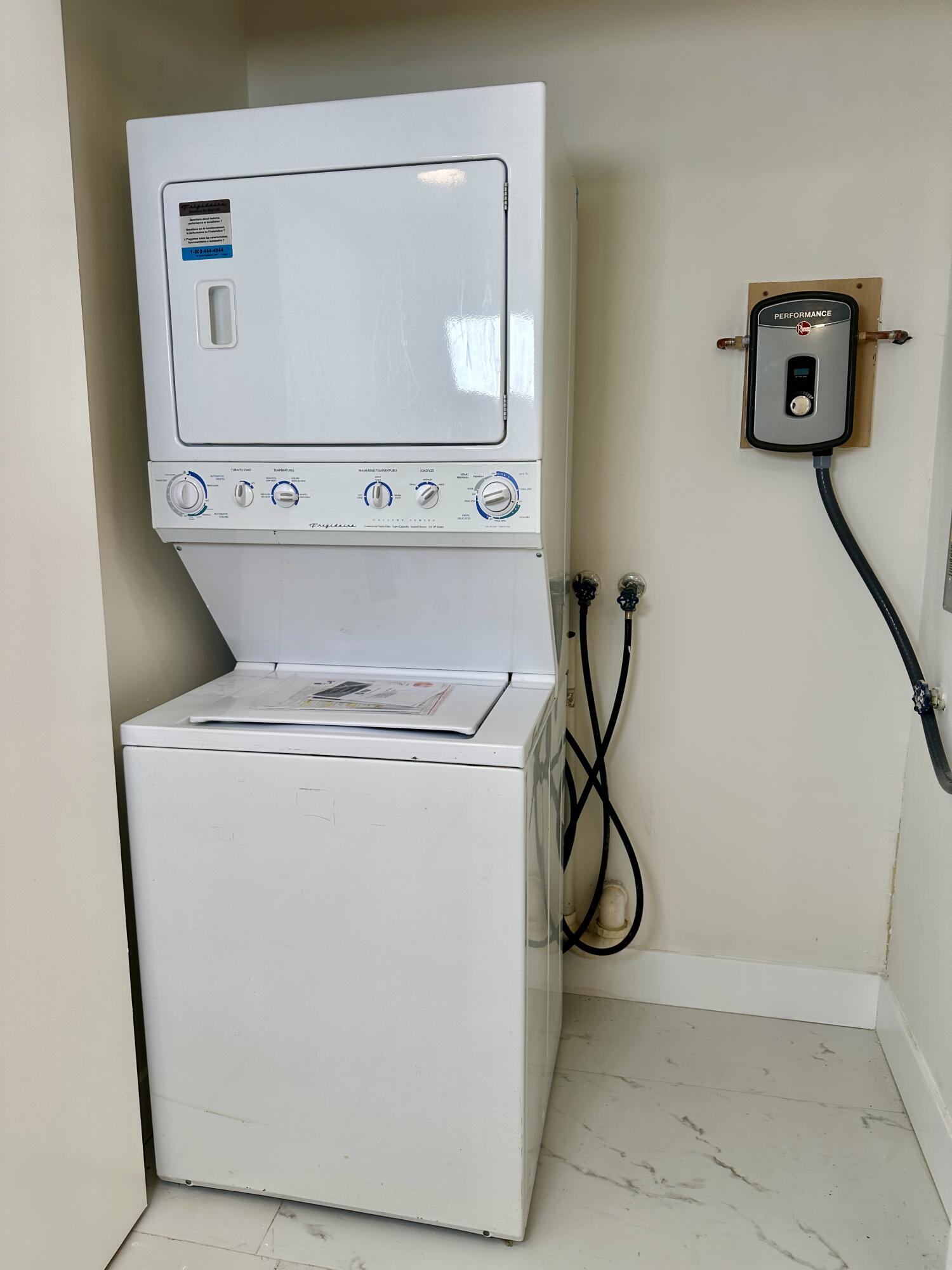 9 OF PALM SPRINGS 2 CONDO - Residential