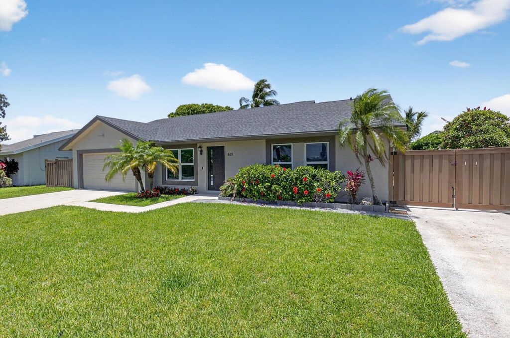 Photo of 621 NW 10th Court, Boynton Beach, FL 33426 (MLS # R11080258)