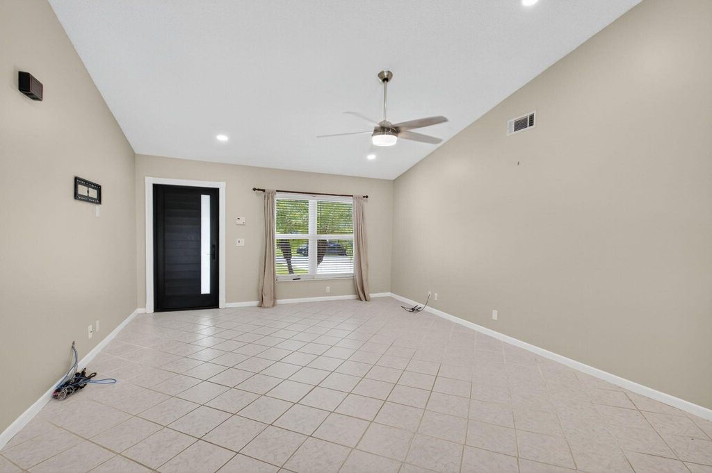 Photo of 621 NW 10th Court, Boynton Beach, FL 33426 (MLS # R11080258)