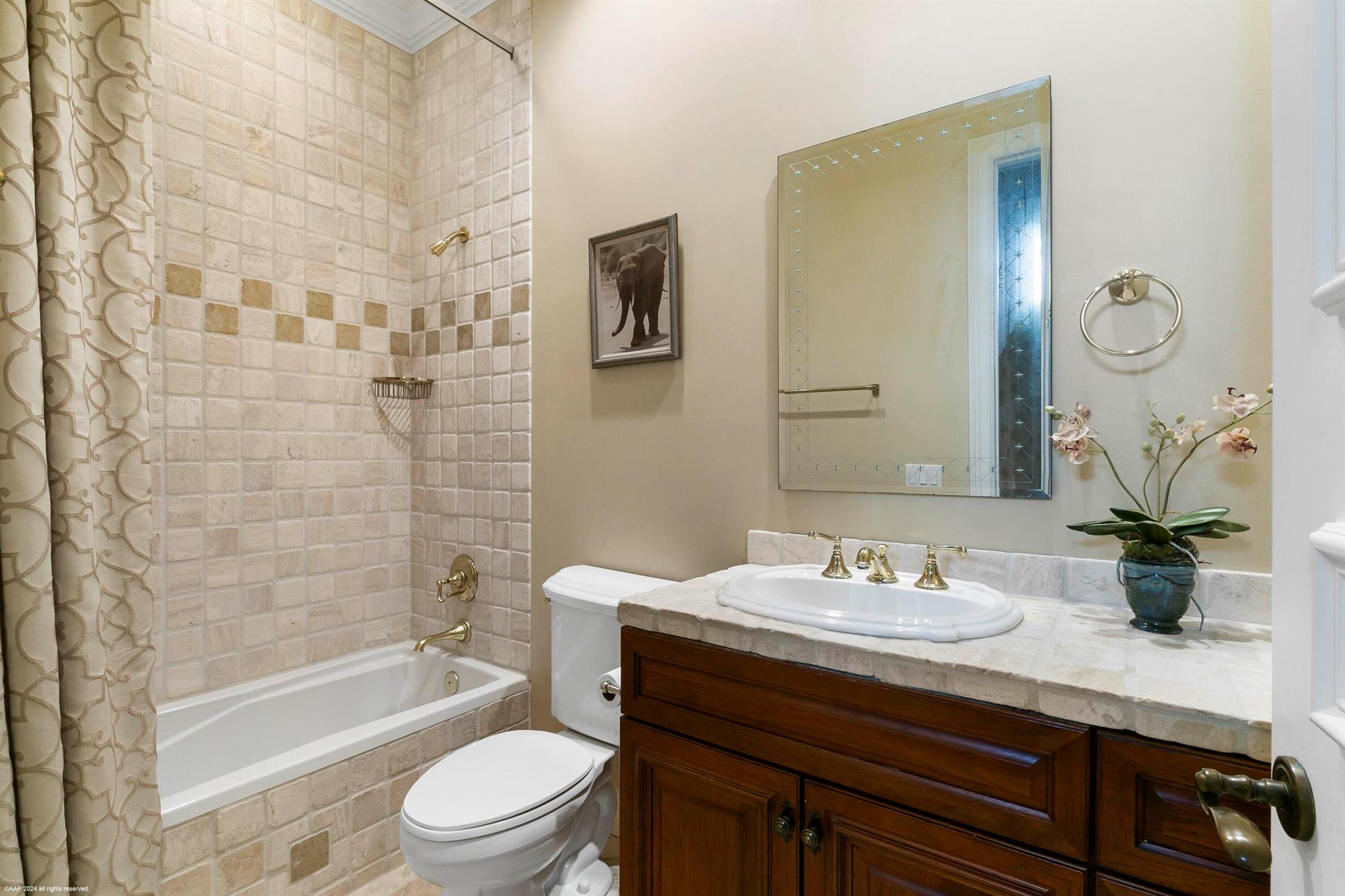 KENSINGTON - Residential