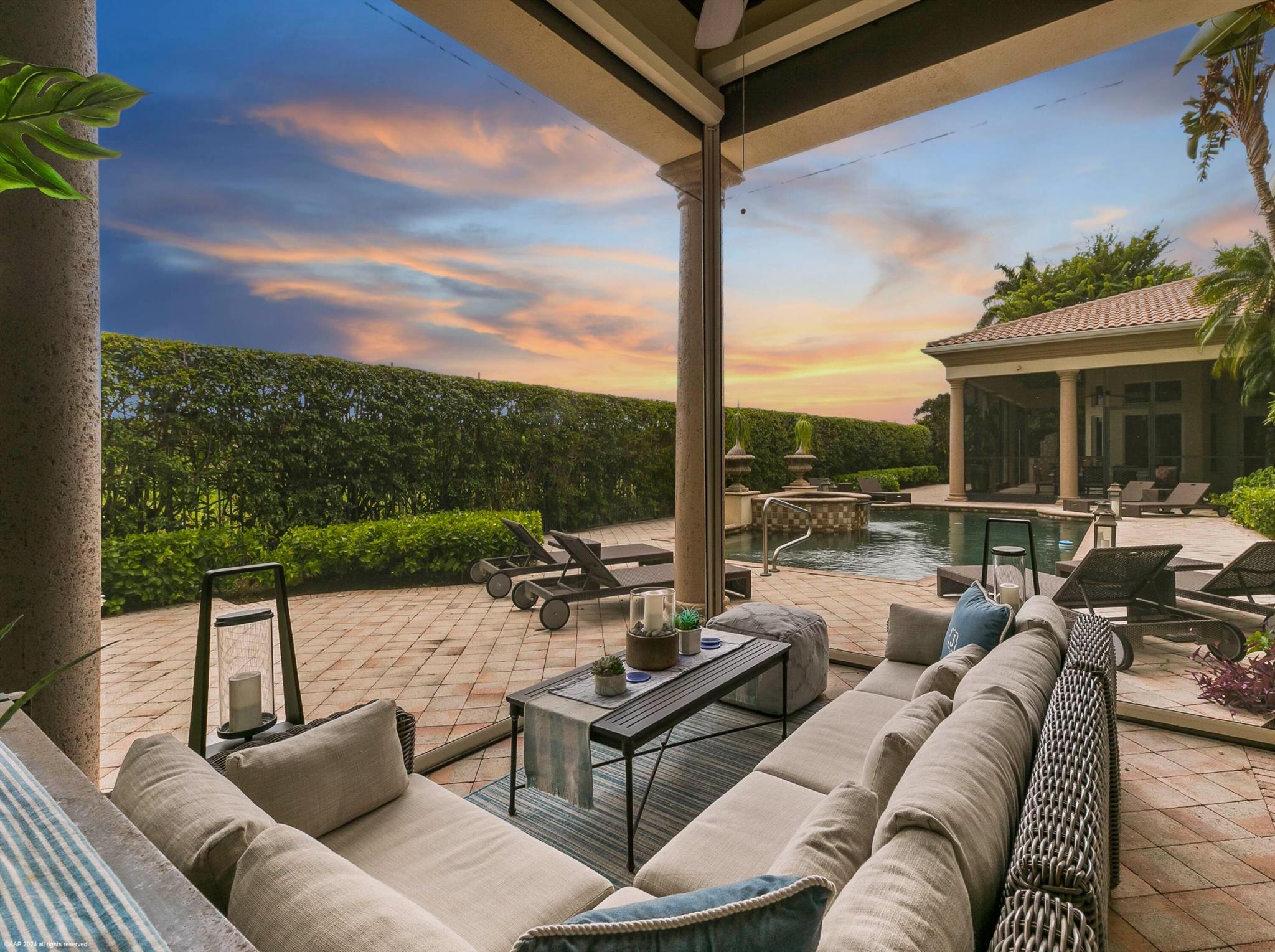 KENSINGTON - Residential