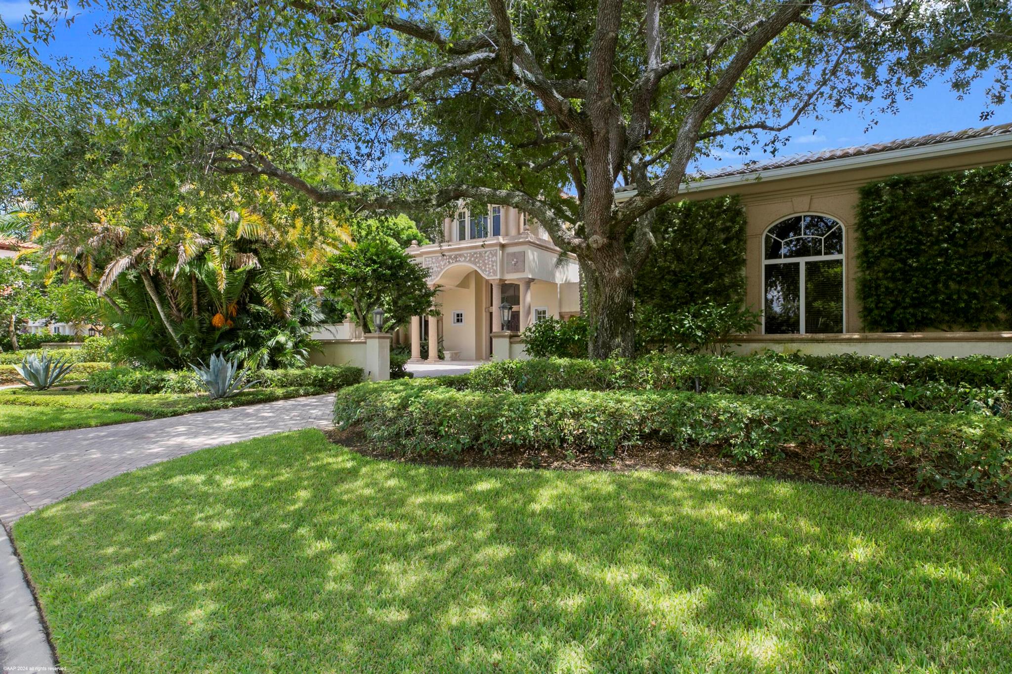 KENSINGTON - Residential