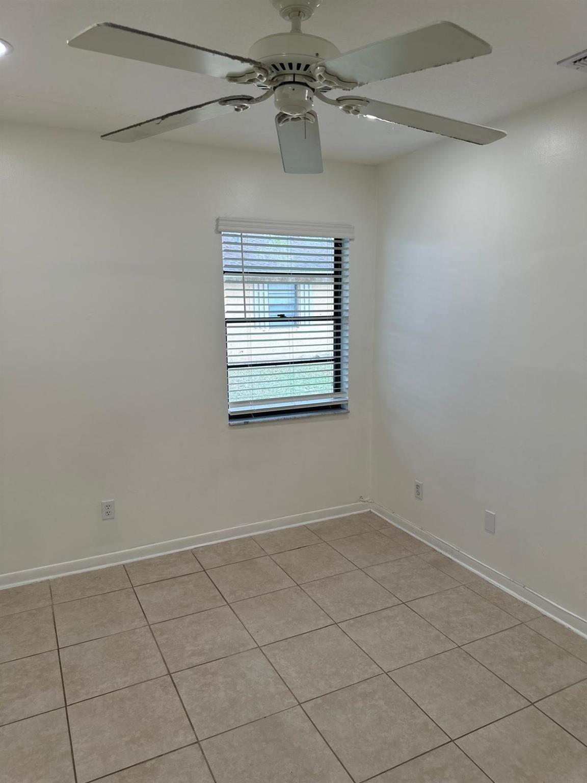 SOUTH SHORE 4 OF WELLINGT - Residential Lease