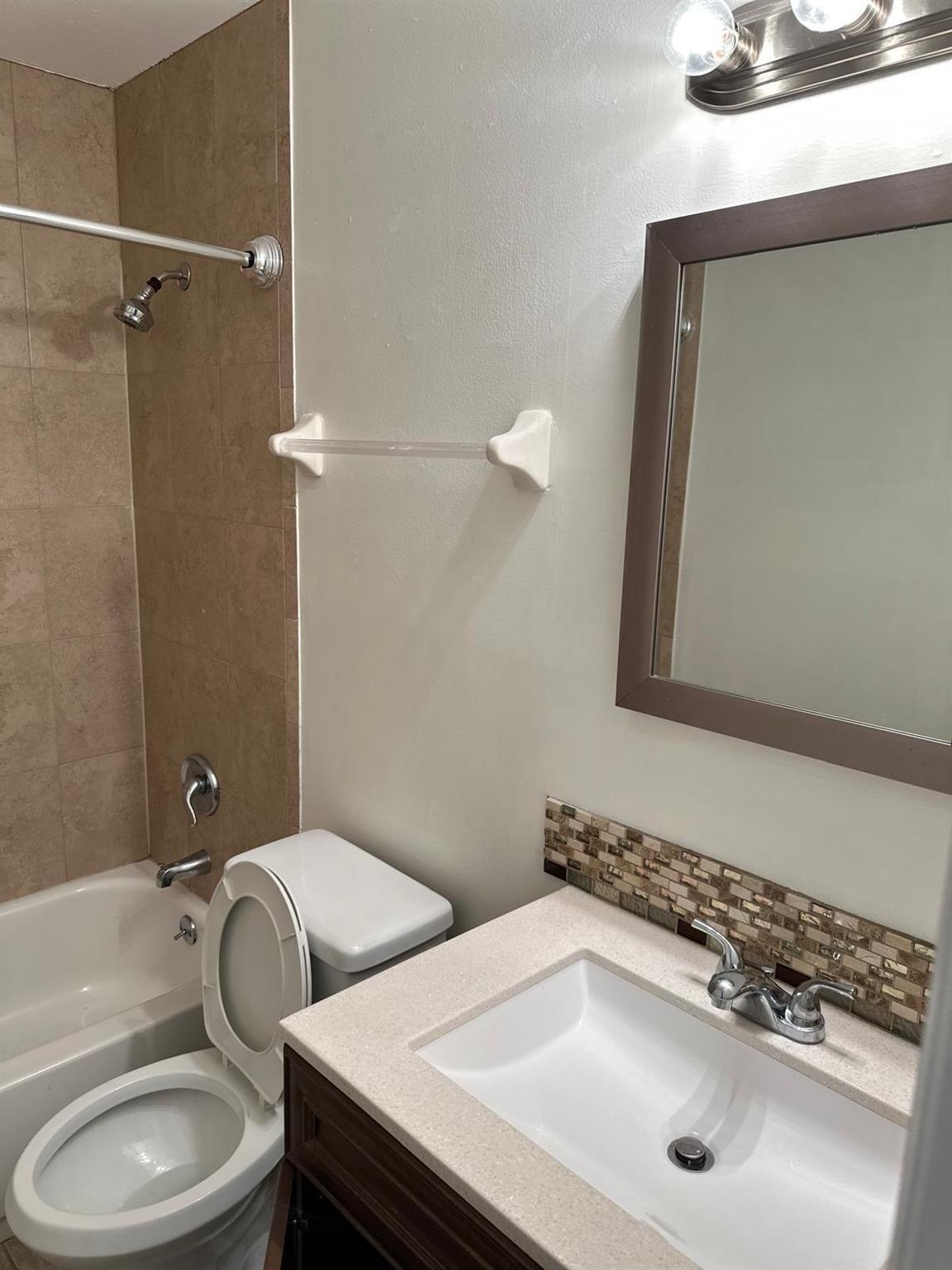 SOUTH SHORE 4 OF WELLINGT - Residential Lease