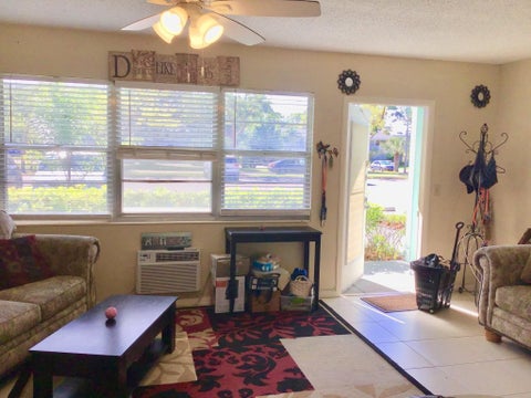 Tiny photo for 7 Oakridge B #7, Deerfield Beach, FL 33442 (MLS # F10548923)