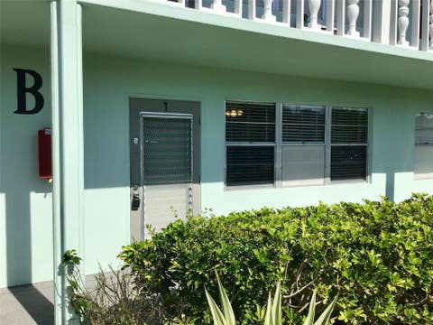 Tiny photo for 7 Oakridge B #7, Deerfield Beach, FL 33442 (MLS # F10548923)