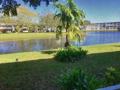 Tiny photo for 7 Oakridge B #7, Deerfield Beach, FL 33442 (MLS # F10548923)