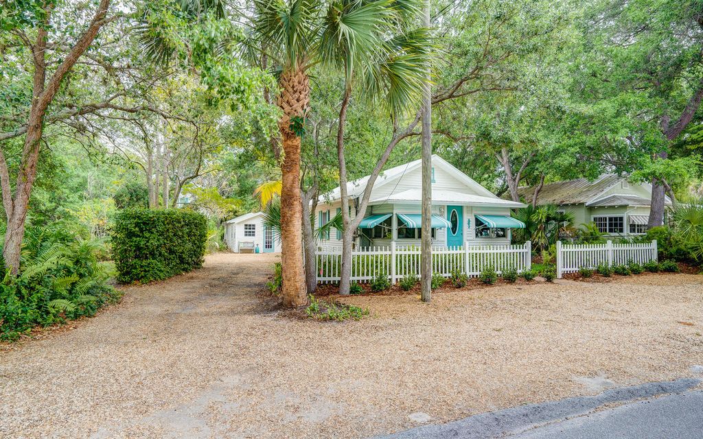 Photo of 542 SW Halpatiokee Street St, Stuart, FL 34994 (MLS # R10790037)