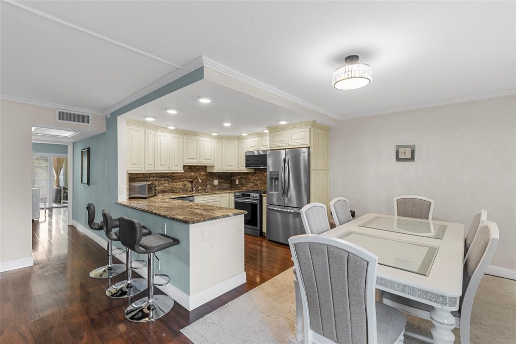 Photo of 2065 Lyndhurst N #2065, Deerfield Beach, FL 33442 (MLS # F10528972)