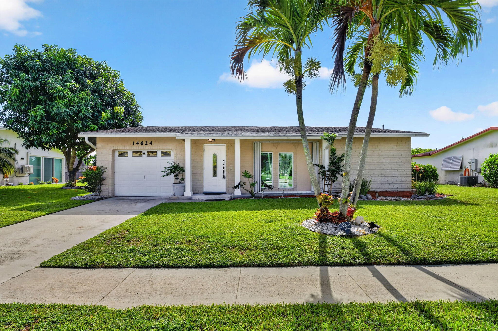14624 Country Side Lane
