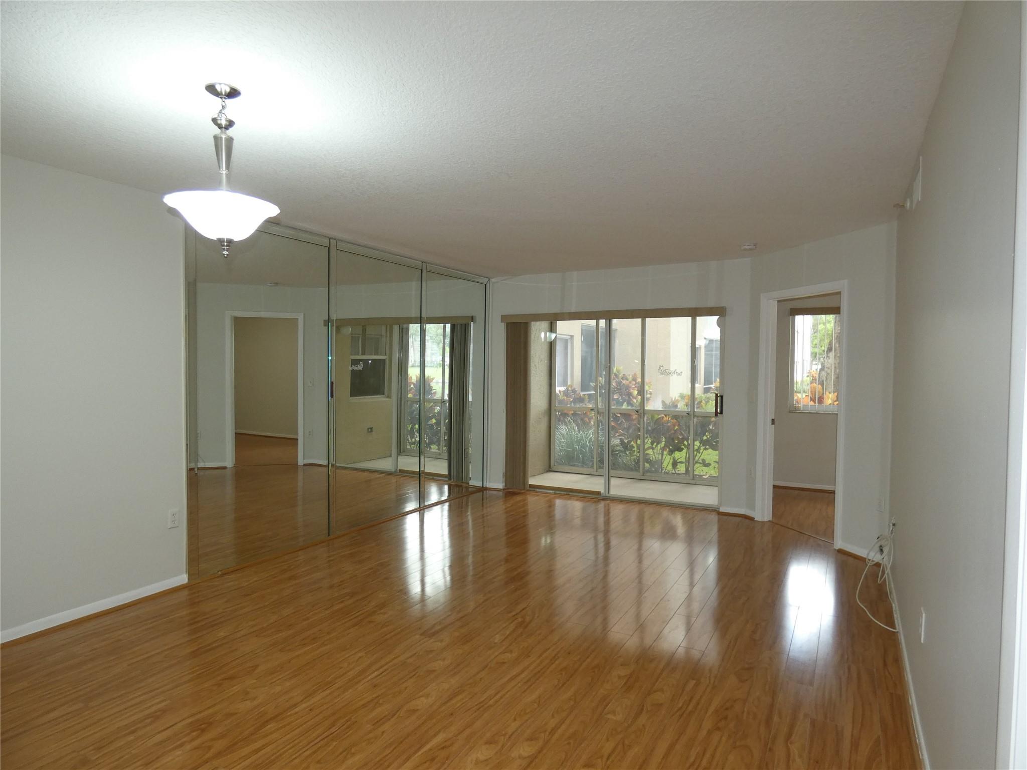 Weldon @ King's Point - Residential