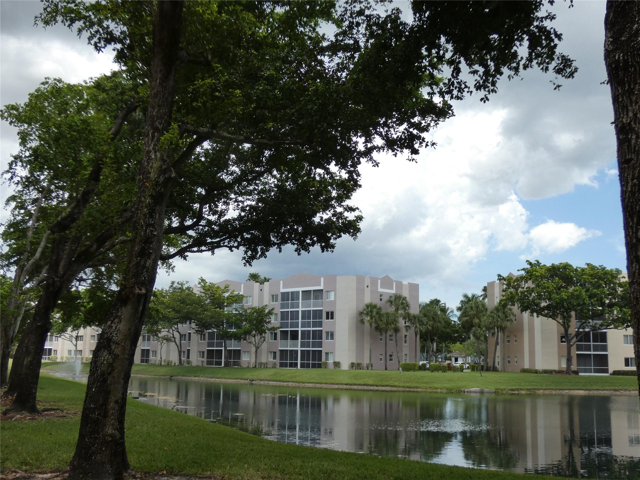 Weldon @ King's Point - Residential