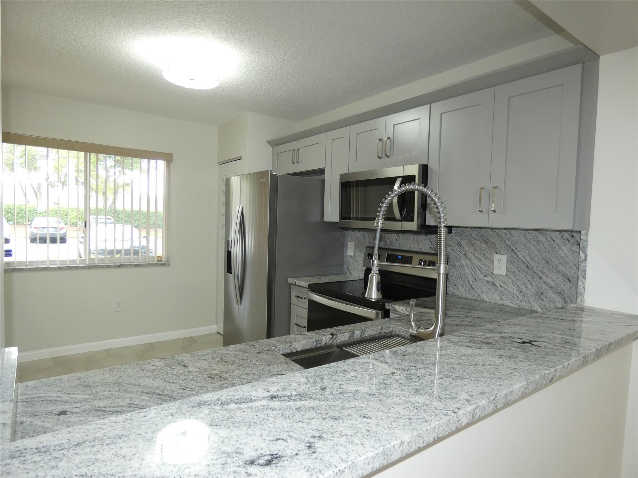 Weldon @ King's Point - Residential