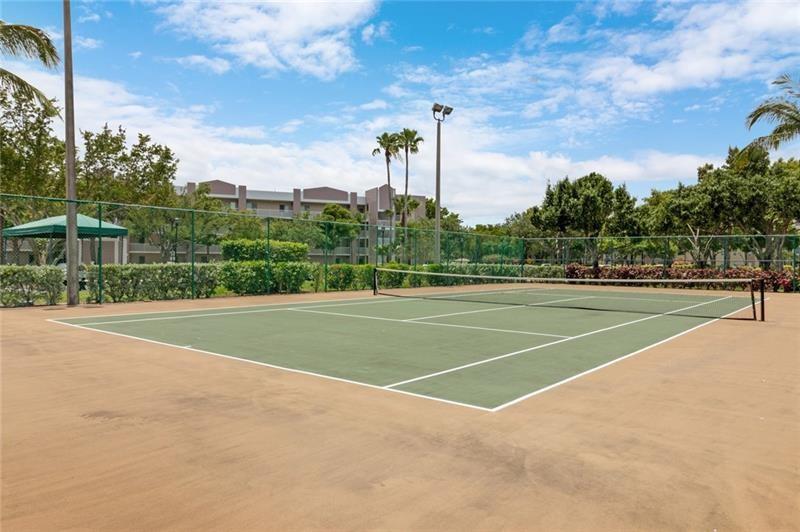 Weldon @ King's Point - Residential