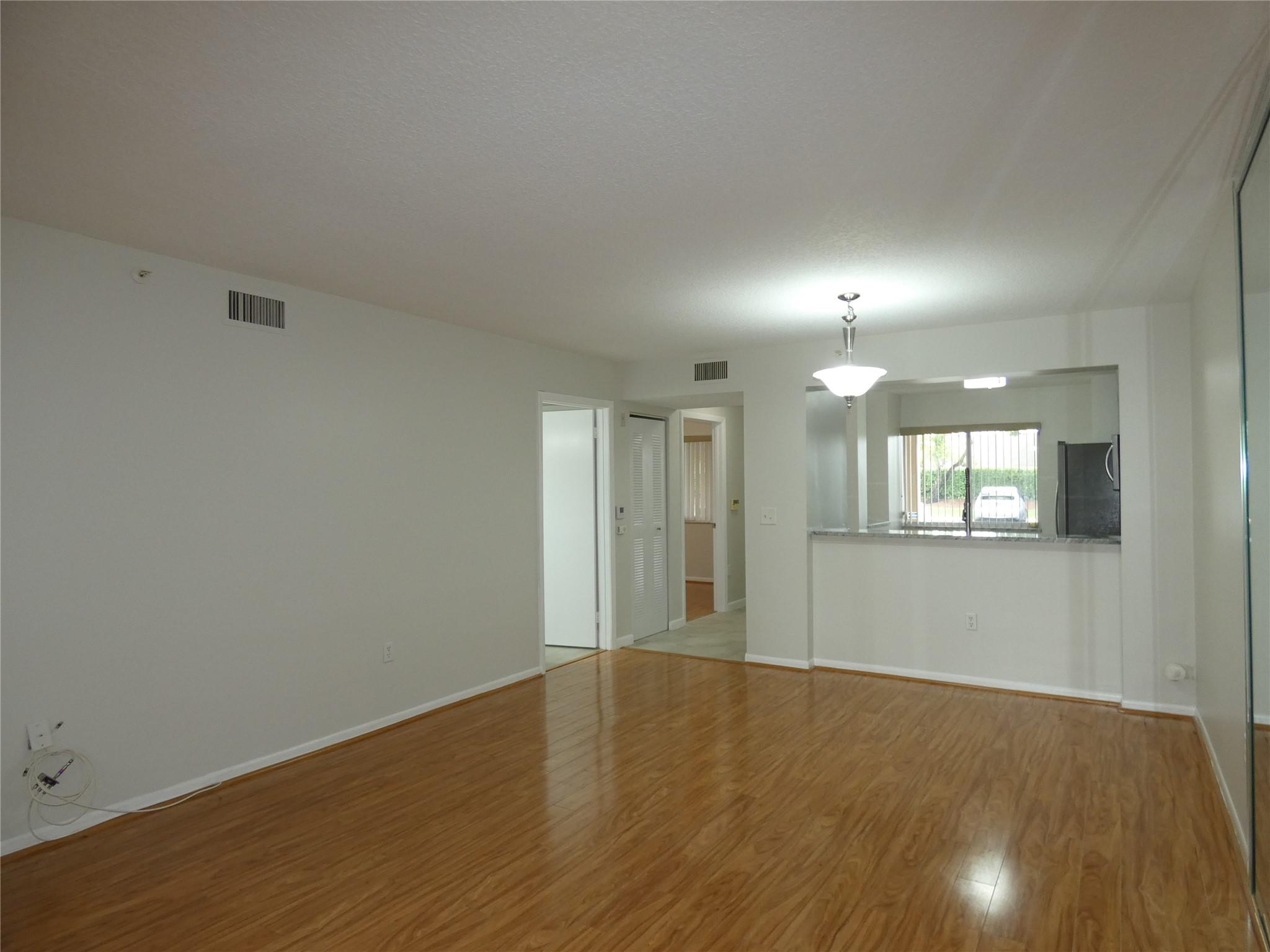 Weldon @ King's Point - Residential