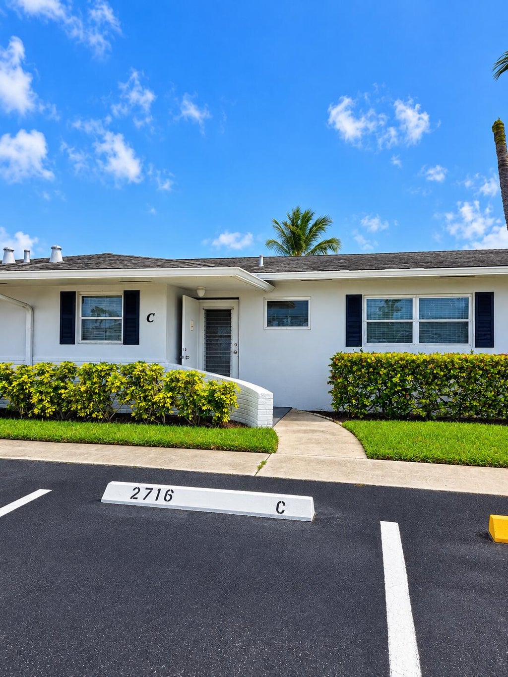 Photo of 2716 EMORY Drive E #C, West Palm Beach, FL 33415 (MLS # B26093628)