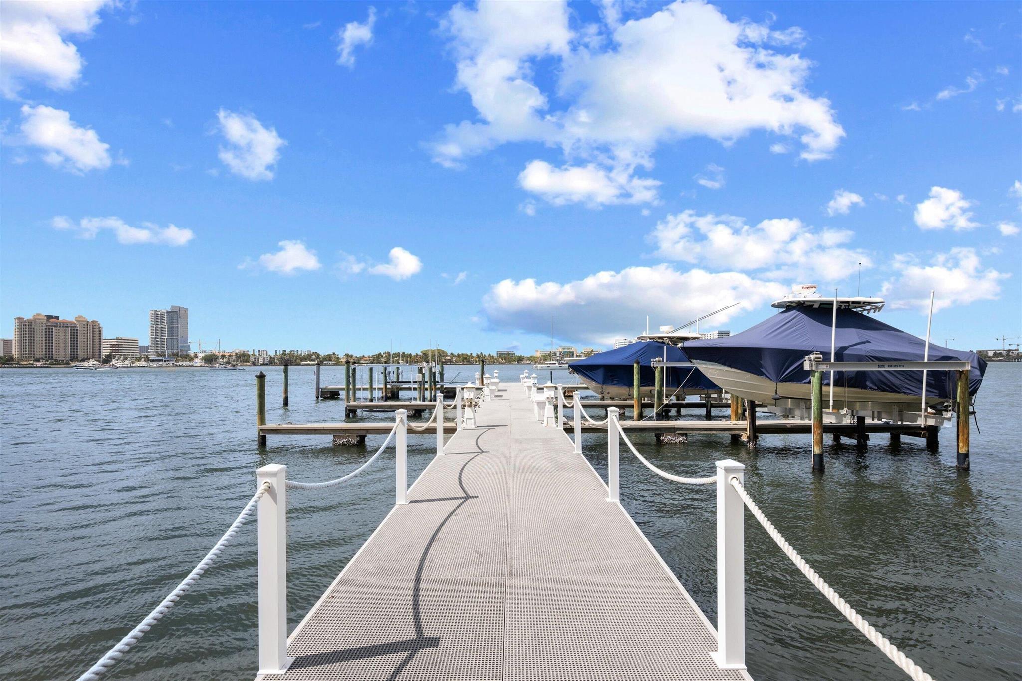 LAKE TOWERS COND UNIT 707 - Residential