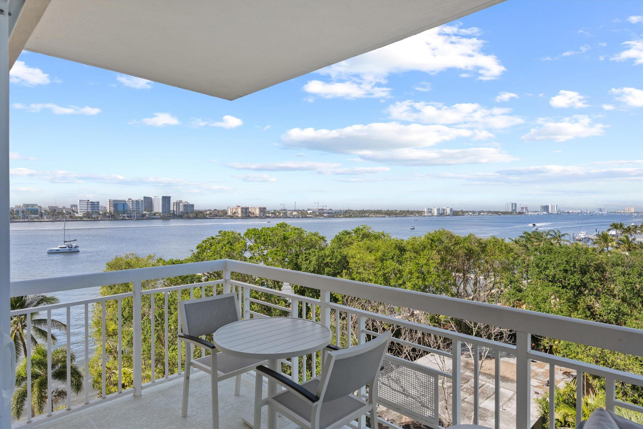 LAKE TOWERS COND UNIT 707 - Residential