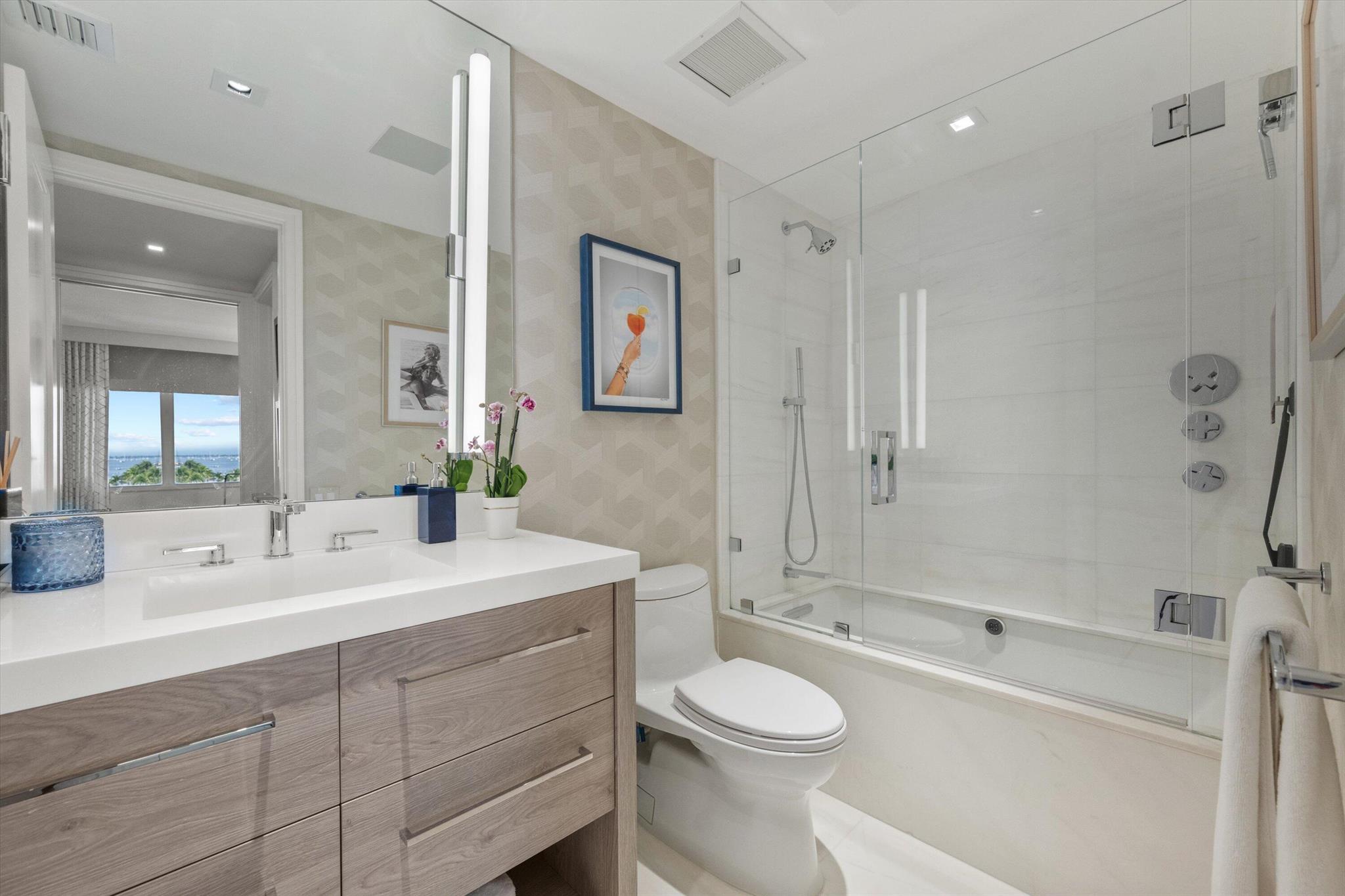 LAKE TOWERS COND UNIT 707 - Residential