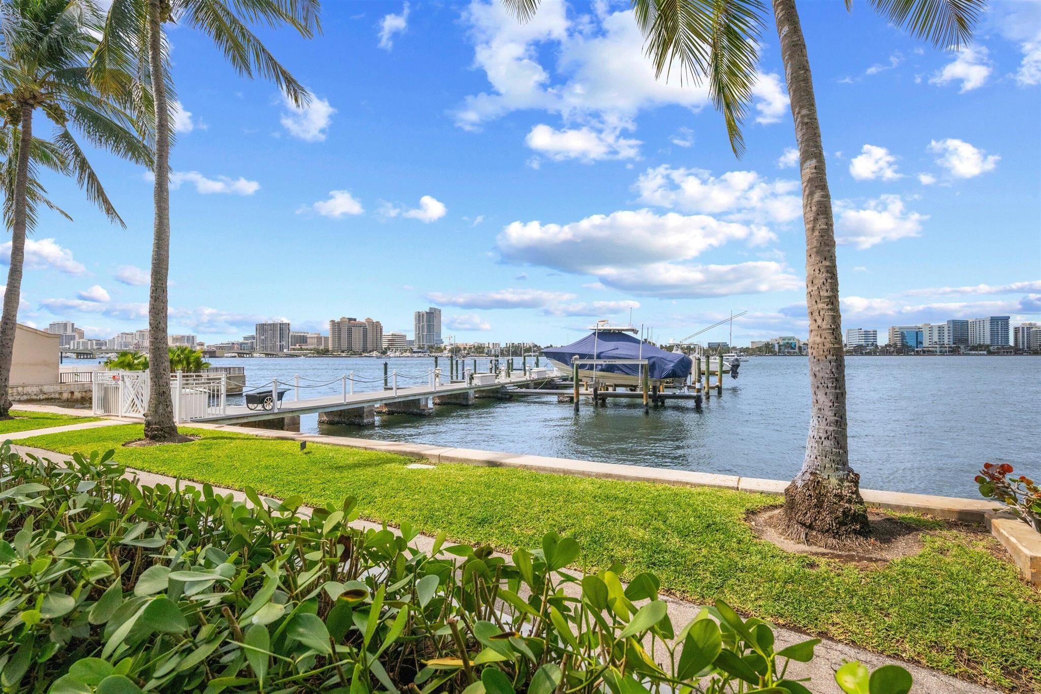 LAKE TOWERS COND UNIT 707 - Residential