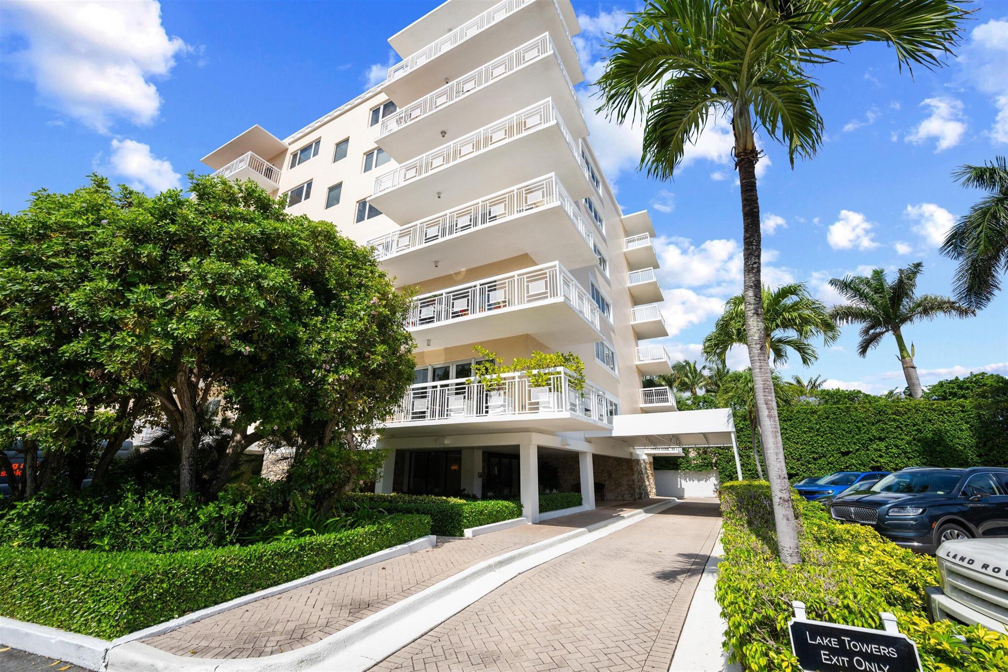 LAKE TOWERS COND UNIT 707 - Residential