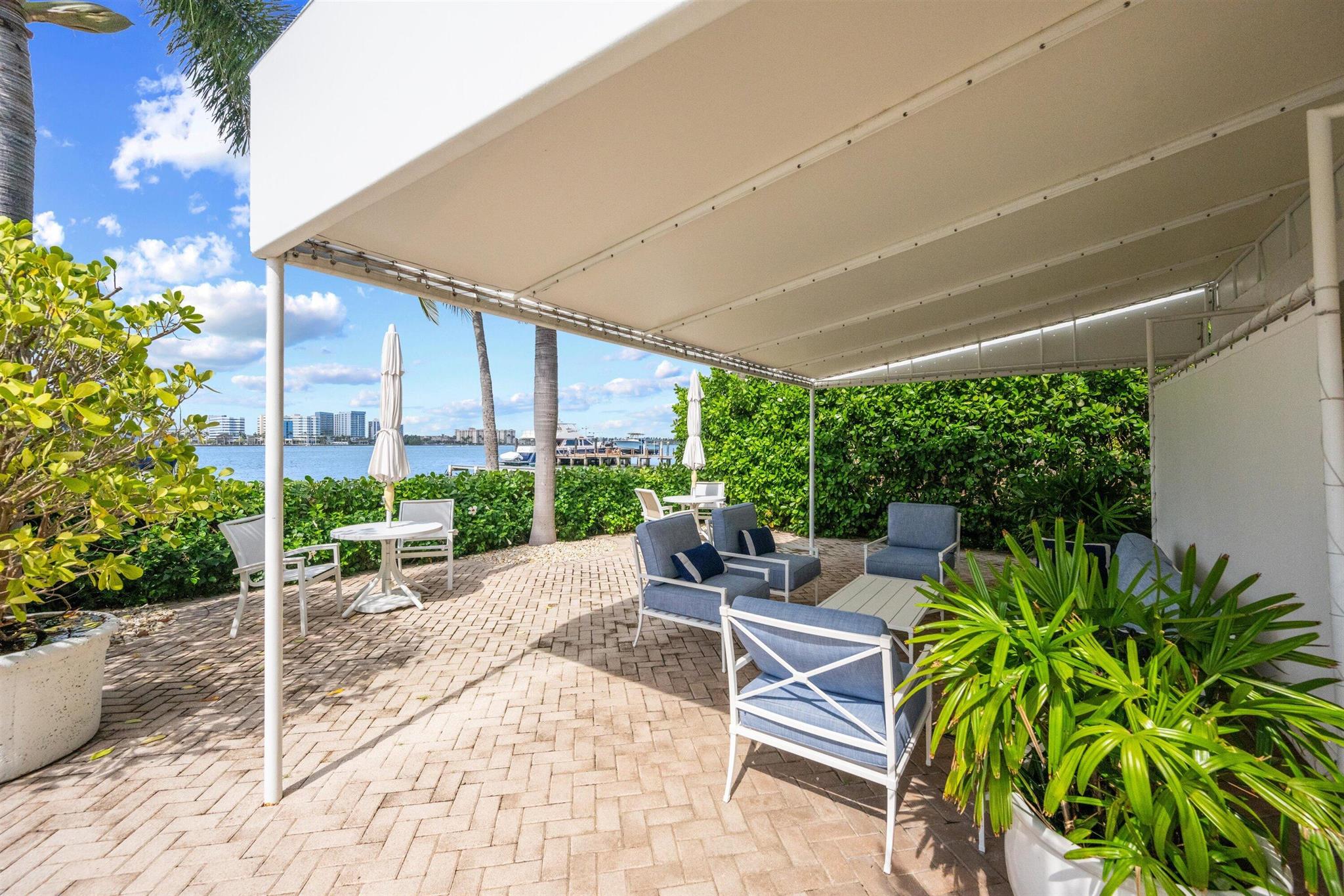 LAKE TOWERS COND UNIT 707 - Residential