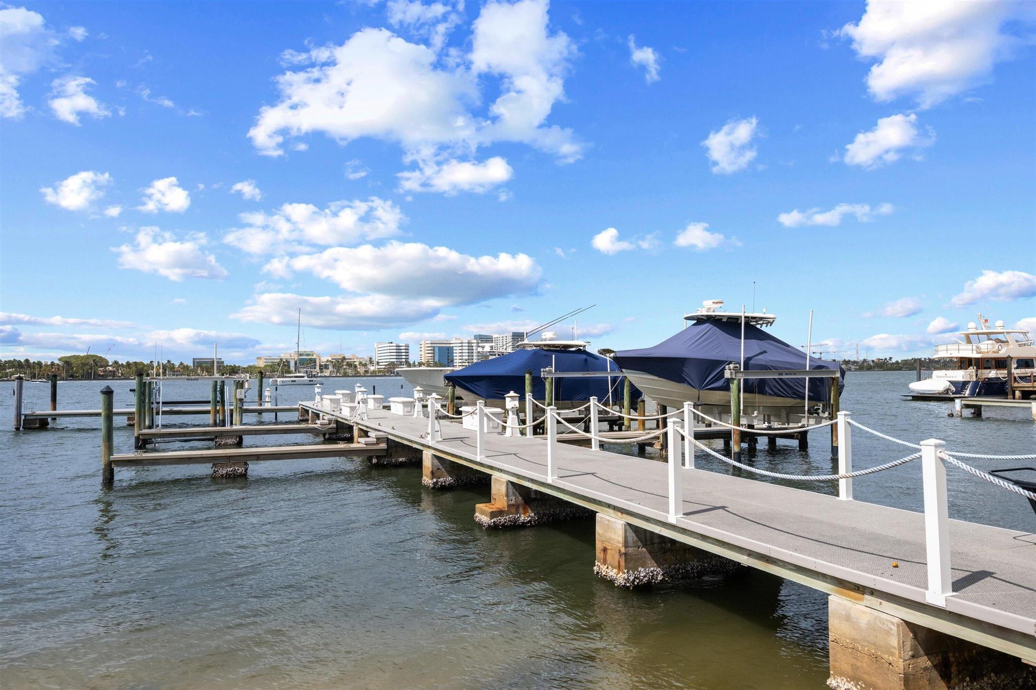 LAKE TOWERS COND UNIT 707 - Residential