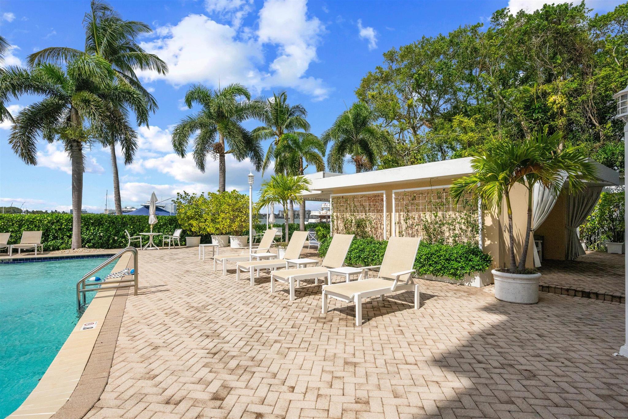 LAKE TOWERS COND UNIT 707 - Residential